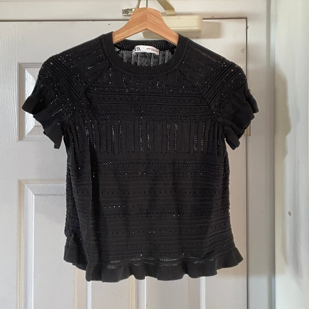 Zara Black Stretchy Lace Patterned Short Sleeve Top Frill Hem Size Medium
